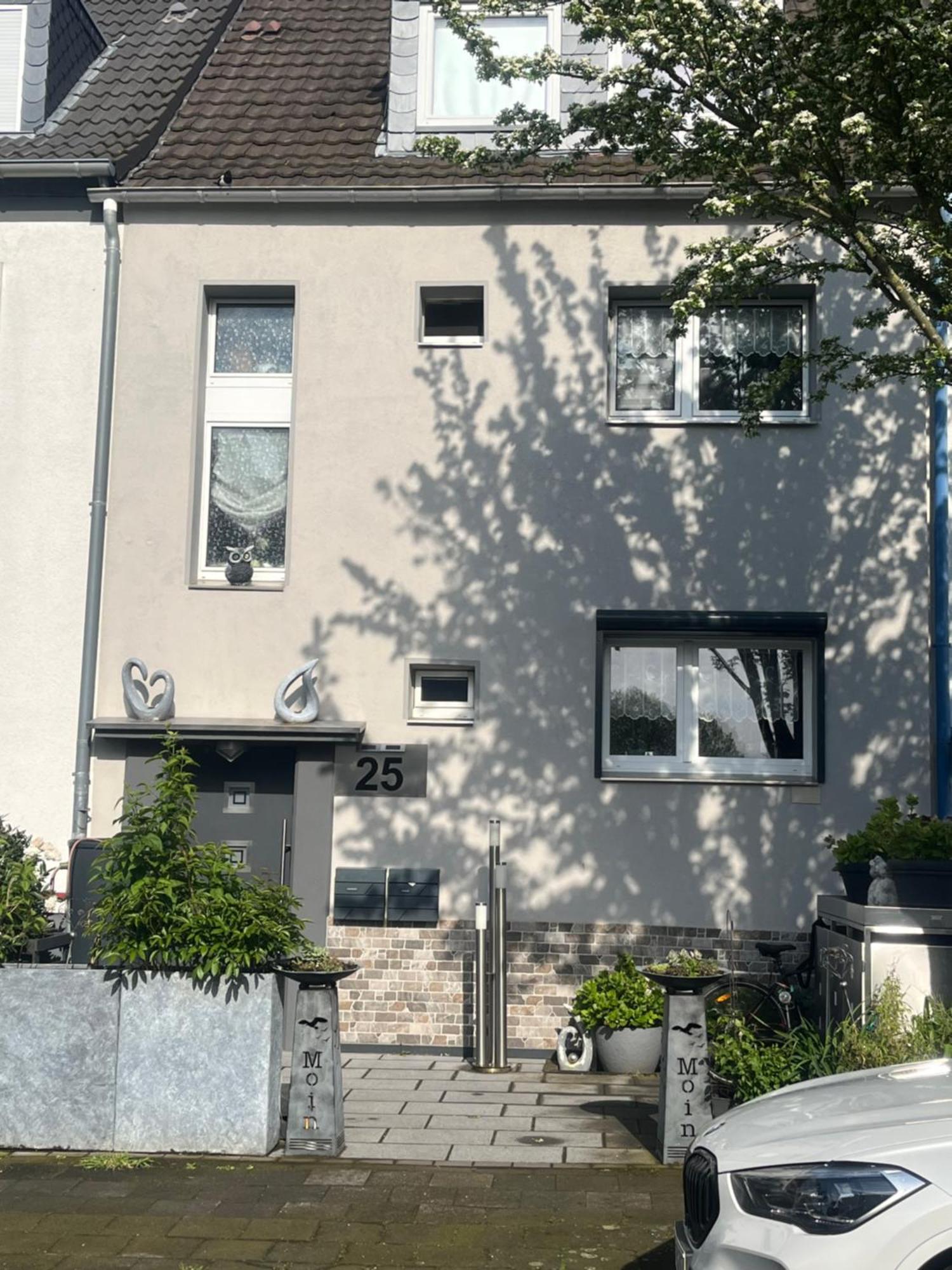 Gaestezimmer In Ratingen Bei Duesseldorf Mit Einem Hauch Luxus Exterior foto